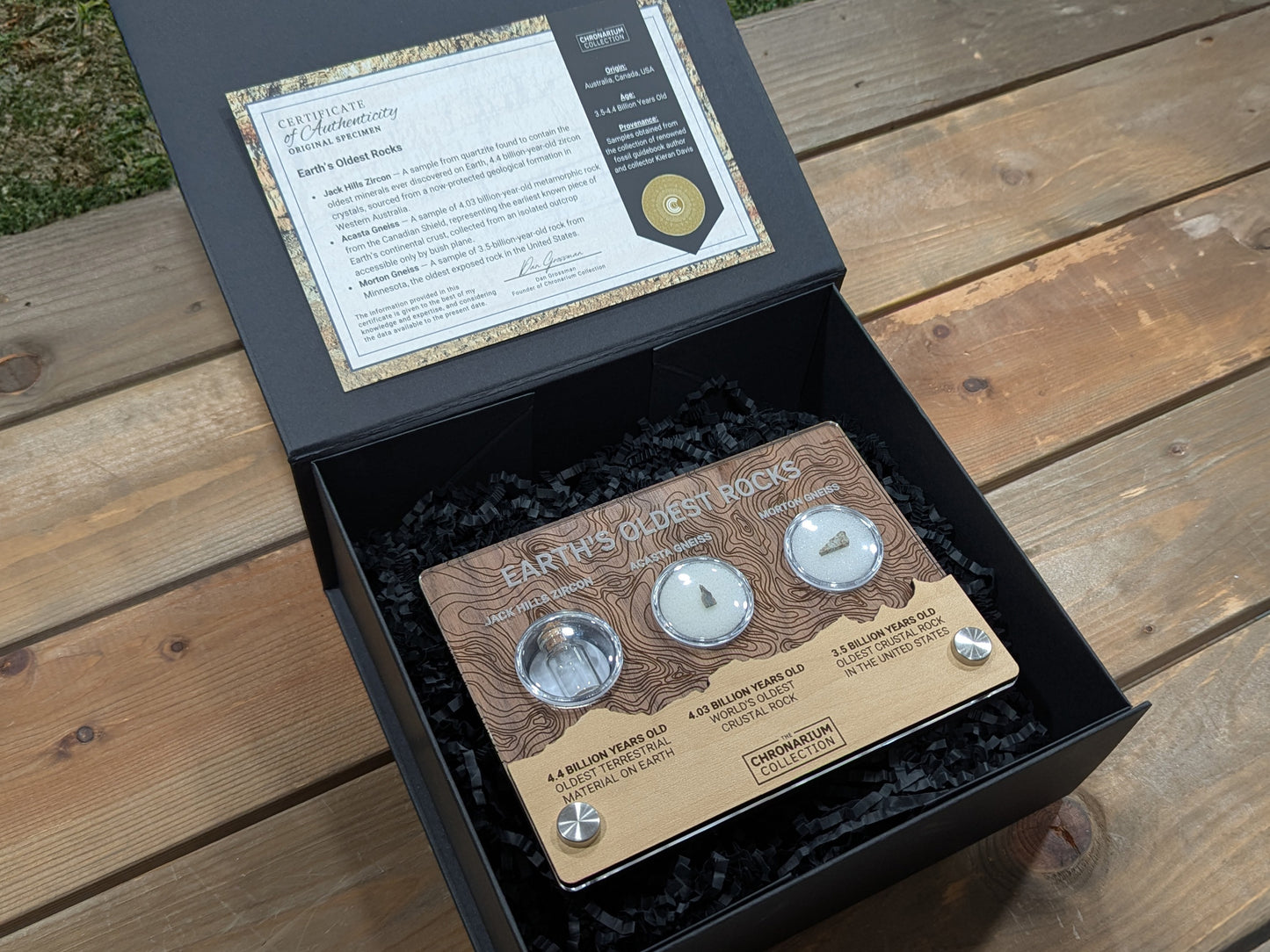 Earth's Oldest Rocks Display